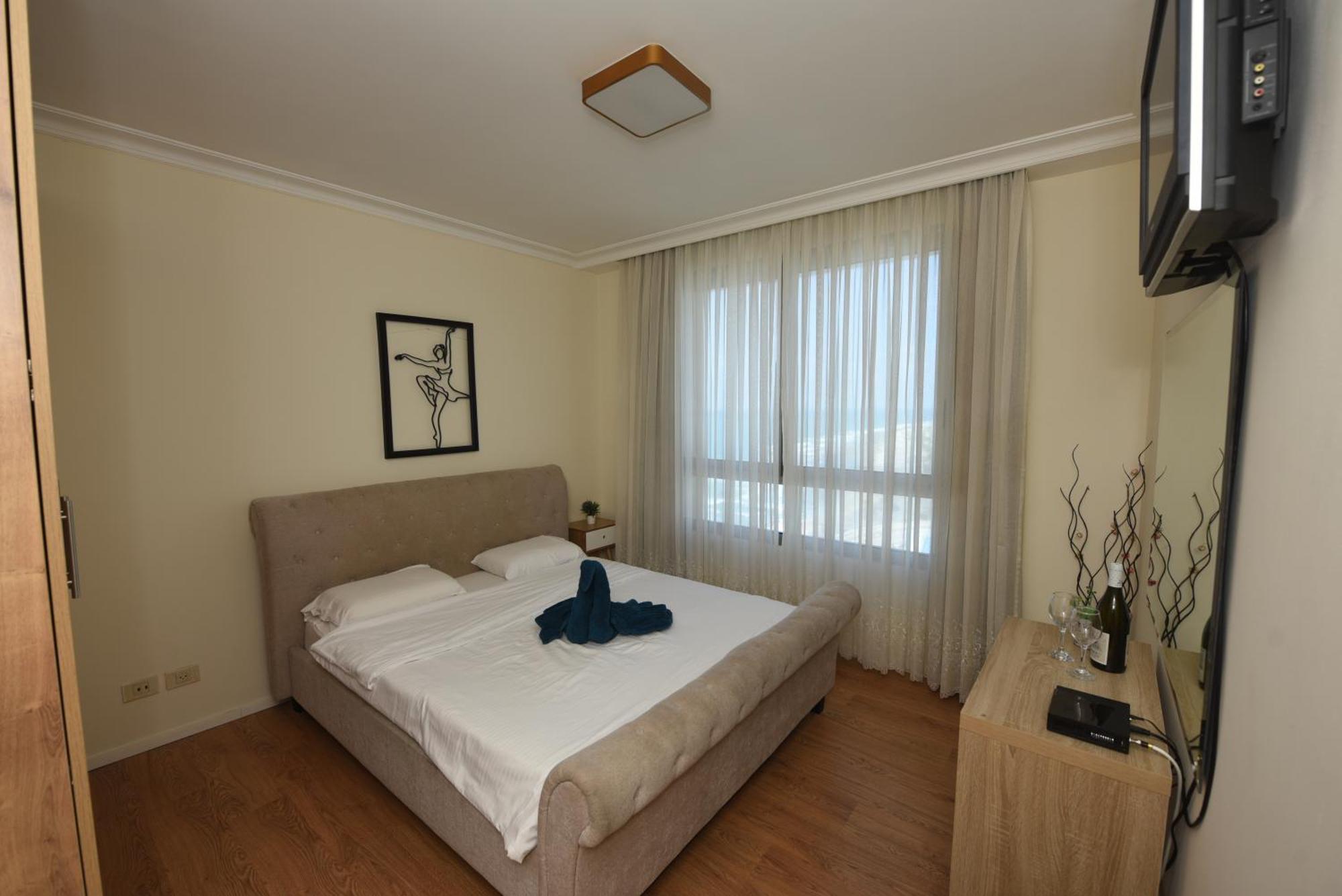Haifa Almog Tower- "Blue Reef" Suite On The Sea Екстер'єр фото
