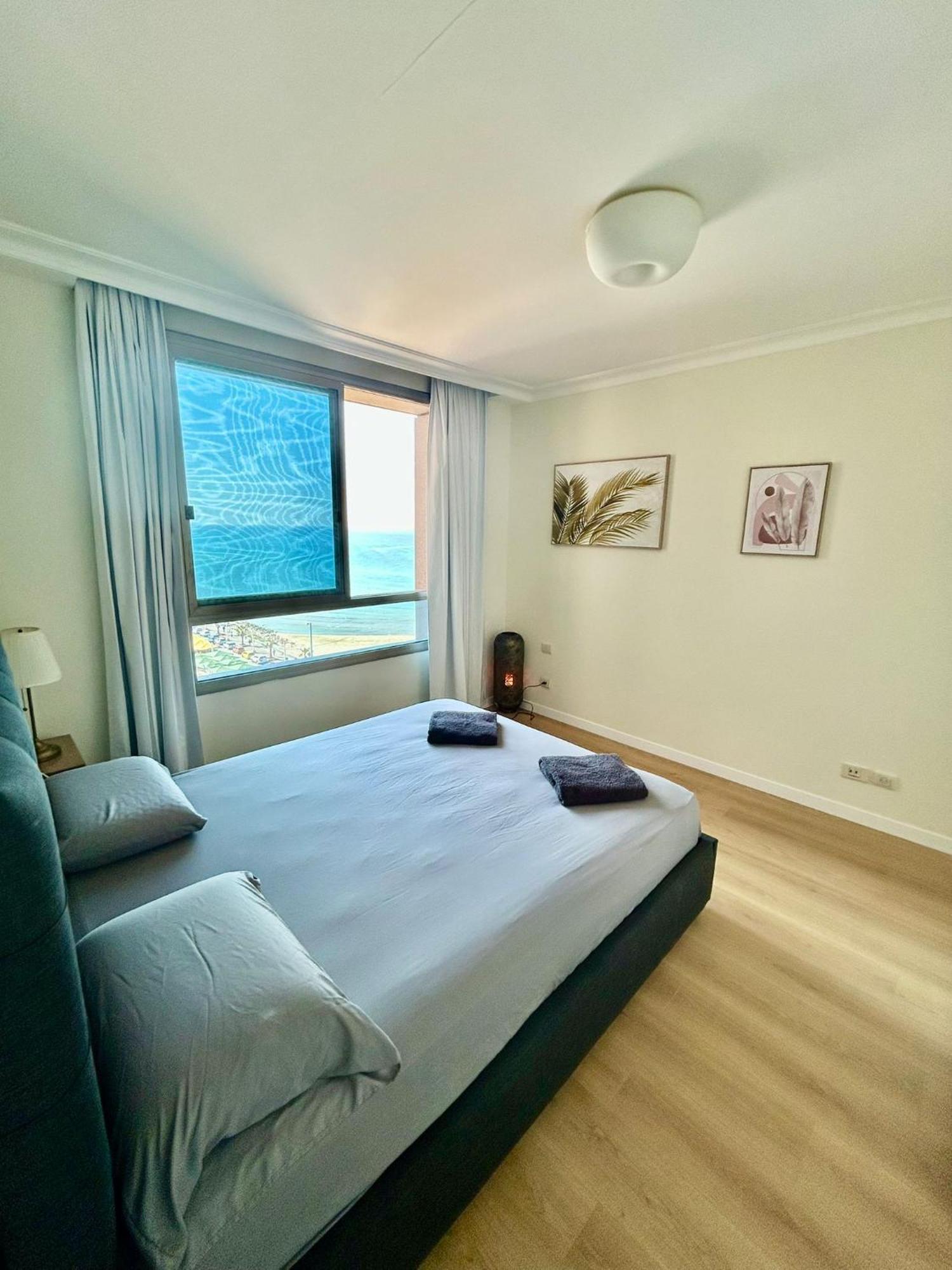 Haifa Almog Tower- "Blue Reef" Suite On The Sea Екстер'єр фото